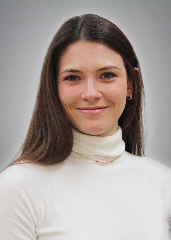 Ruth Henry headshot